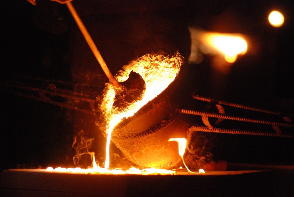 iron pour, iron, hot